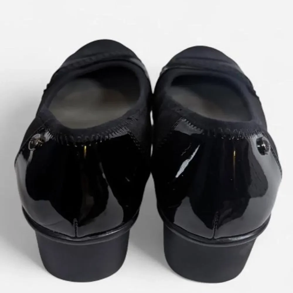 Anne Klein AK Sport Dahny Women’s 8.5 Black Wedge Pumps Stretch Fabric Cap Toe